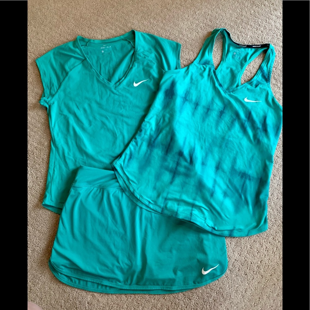 EUC Nike court DriFit tennis skirt/tops set med.